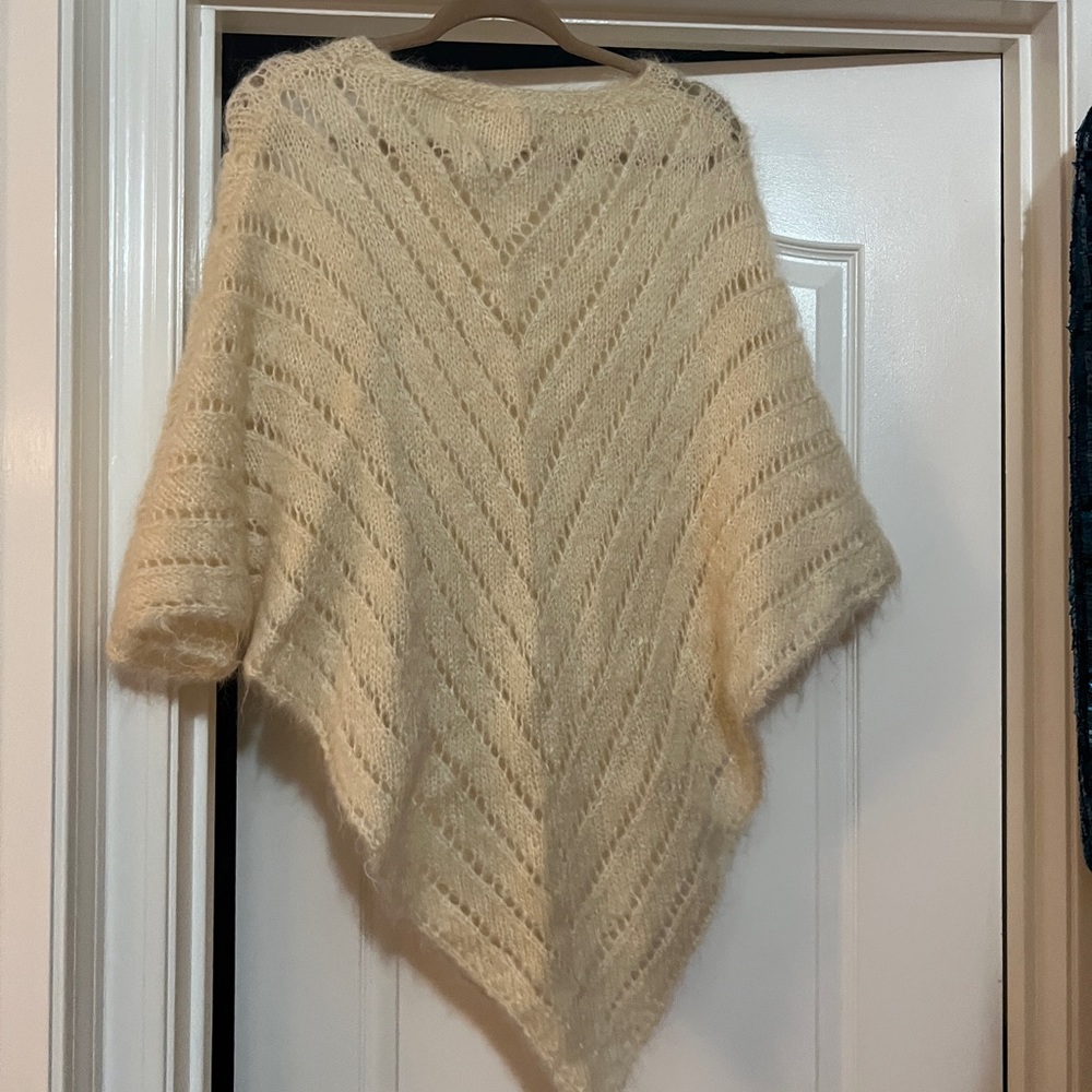 Cashmere poncho